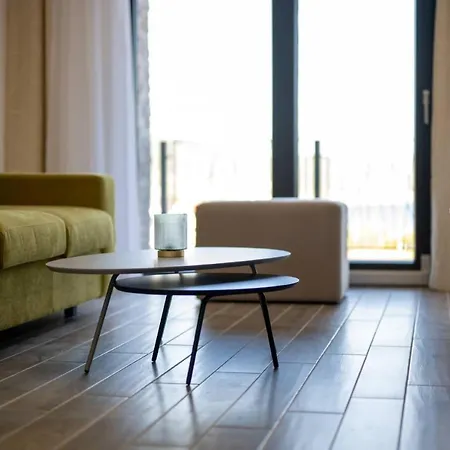 Sunset Apartment *
